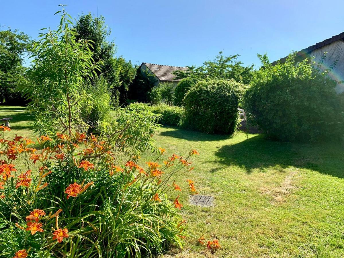 Chez Madame Titus Villa Ormoy-Villers Luaran gambar